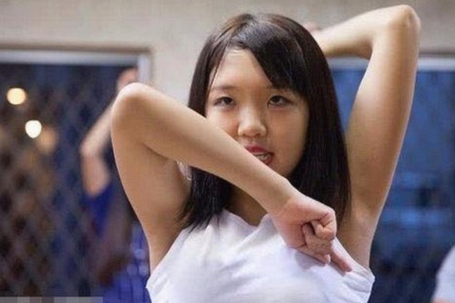 娱乐圈吃瓜揭秘:吃瓜君与草莓果酱带你看背后真相