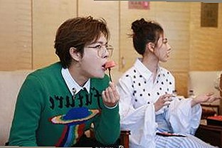 揭秘娱乐圈背后的黑料网曝：从直球直播到吃瓜合集的真相追踪