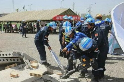 网红明星反差：娱乐圈吃瓜事件背后的冷静观察